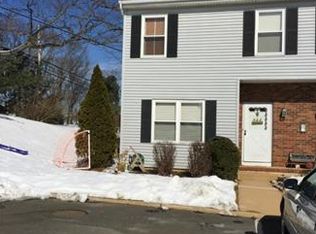 61 Dogwood Ct, Jamesburg, NJ 08831