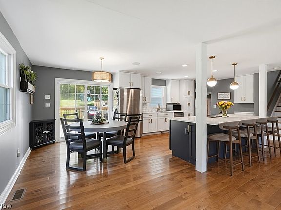3rd image of 13931 Fox Hollow Dr