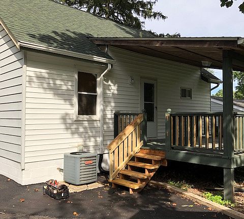 5th image of 3024 Chaucer Ave