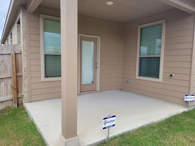 610 Eucharis — Photo 11