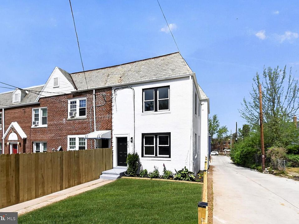 1st image of 305 Decatur St NW