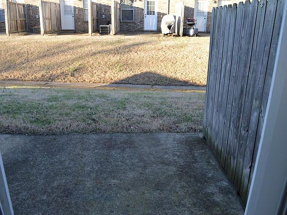 4th image of 115 Ballygar St APT 1