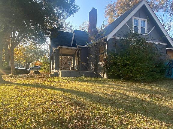 2nd image of 616 E Davant Ave