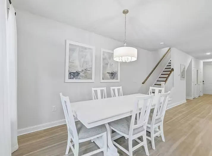 4 bed, 3.5 bath, 2102 sqft, $3,600 — Photo 4