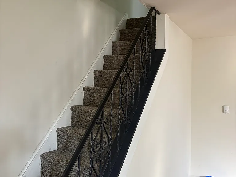 633 New Buckley St #1 — Photo 3