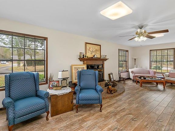 4th image of 3557 Pine Knolls Dr