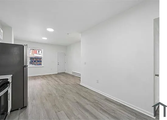 5026 Aspen St — Photo 9