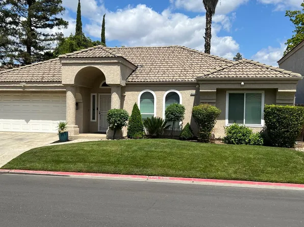 9552 N Whitehouse Dr, Fresno, CA 93720