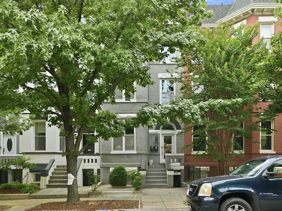 2128 1st St NW #2