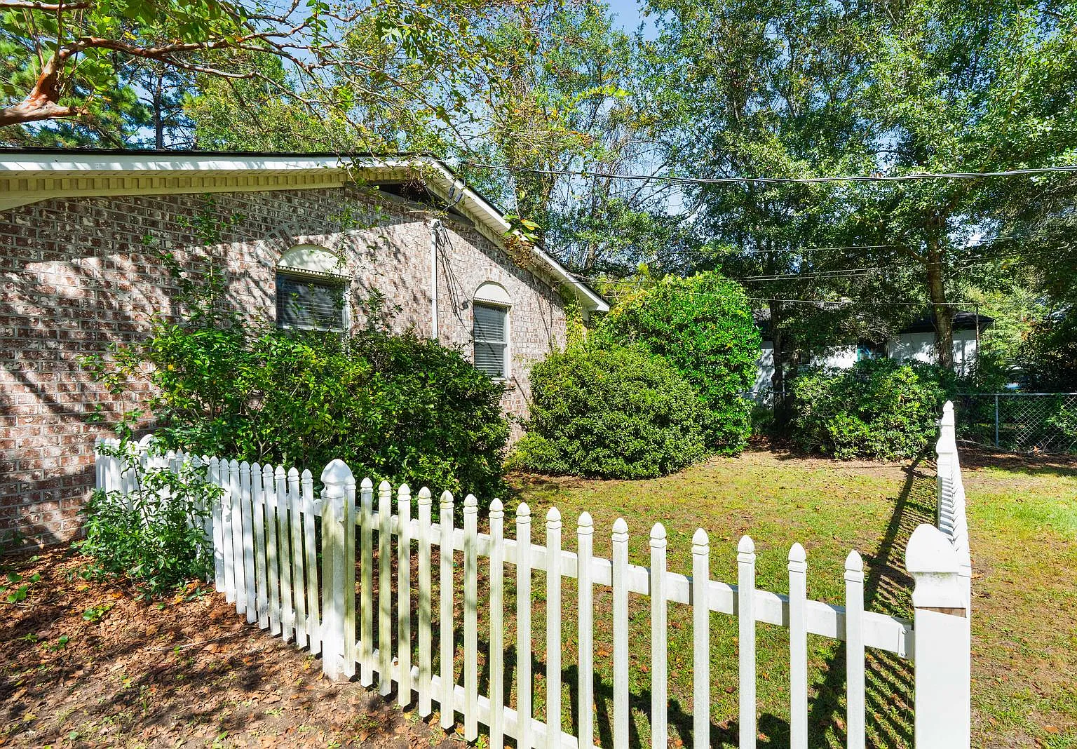 2 bed, 870 sqft, $1,900 — Photo 4