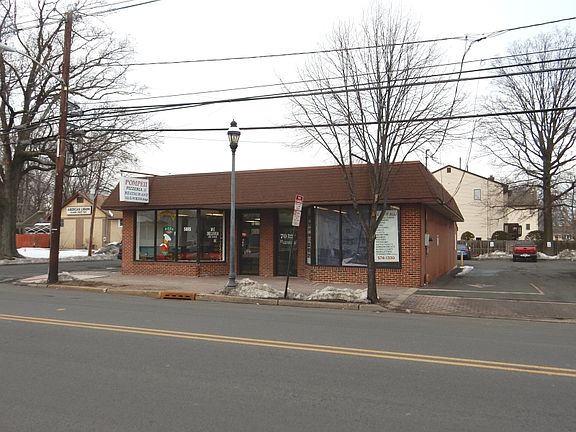 3rd image of 72 Westfield Ave