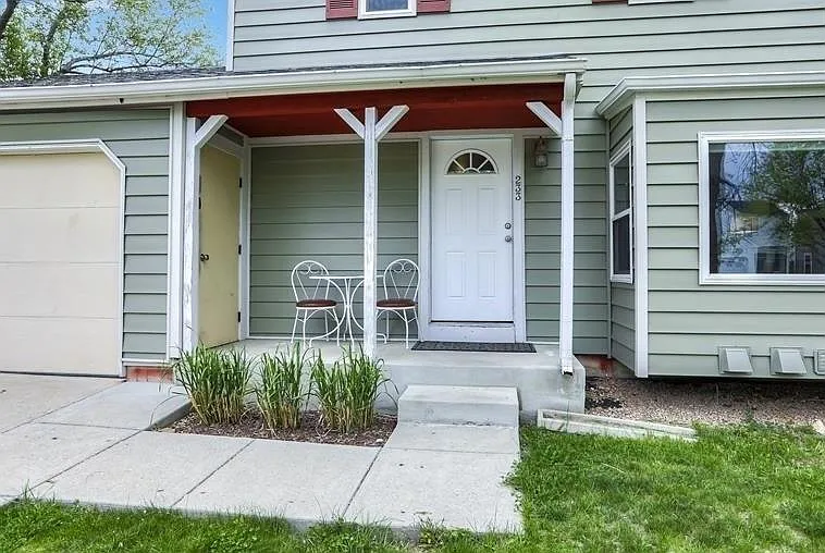 233 W Sycamore Ln — Photo 25