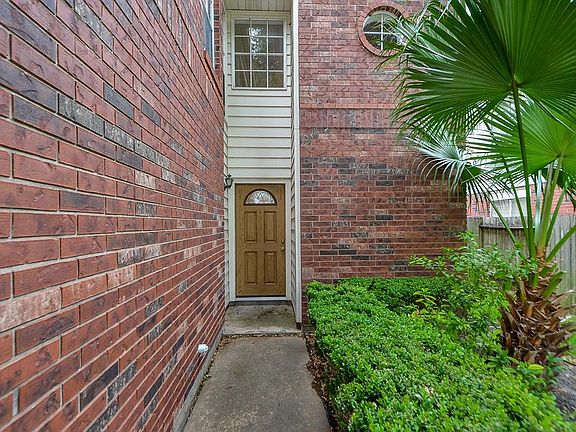 3rd image of 8946 Deer Meadow Dr