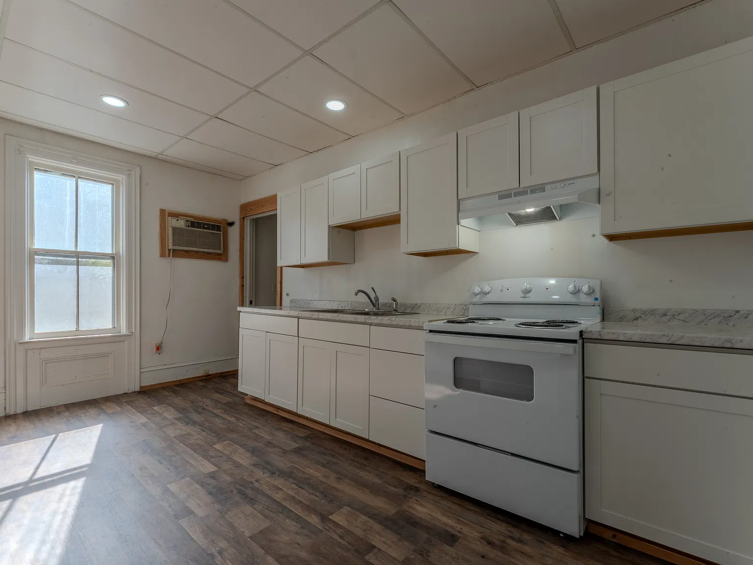 3 bed, 1425 sqft, $1,200 — Photo 2