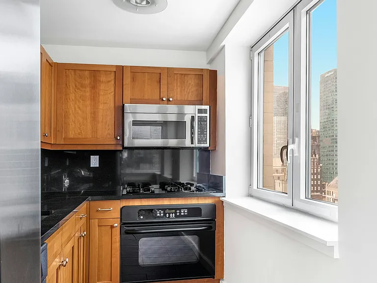 425 5th Ave #31A — Photo 7