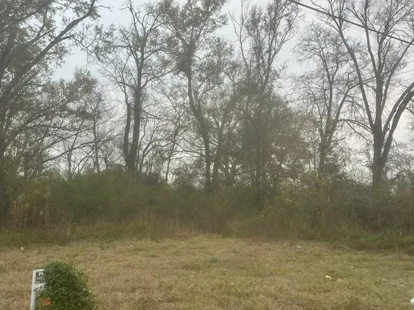 1215 North Ave, Lufkin, TX 75904