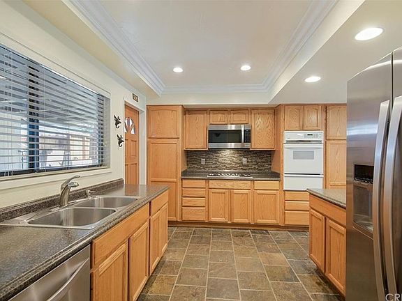 5th image of 19628 Crystal Springs Ct
