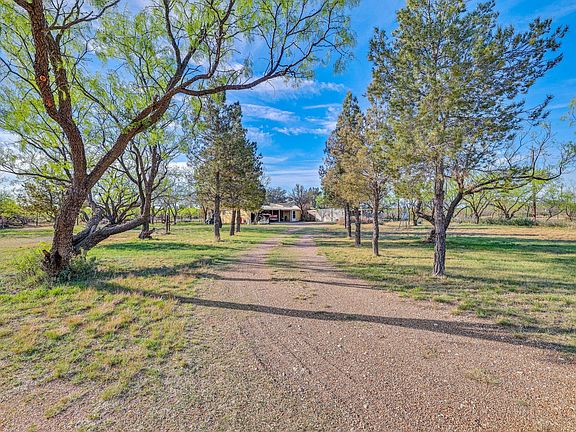 3rd image of 10198 Deer Valley Ct