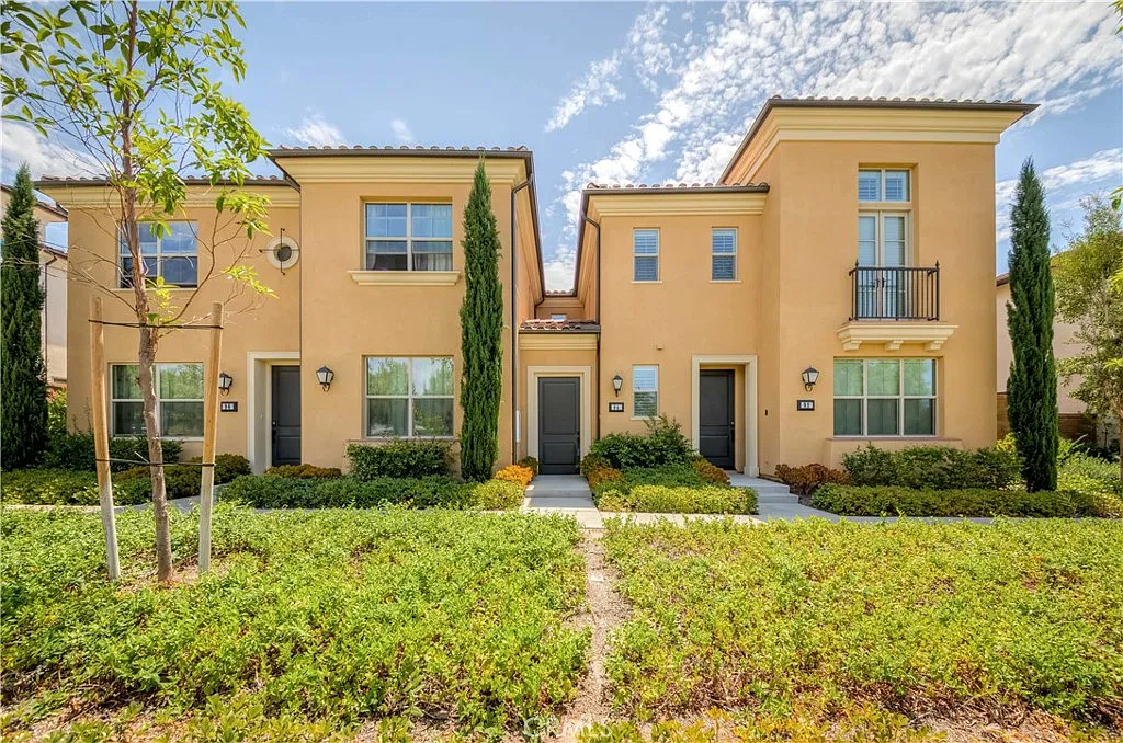 3 bed, 1532 sqft, $4,200 — Photo 1
