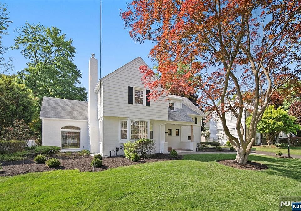 1st image of 55 Forest Rd