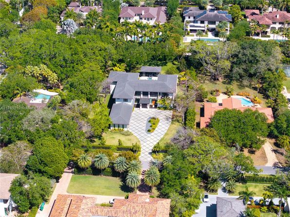 8825 SW 64th Ct, Pinecrest, FL 33156