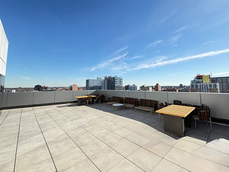 35-32 Leavitt St #Penthouse A — Photo 20