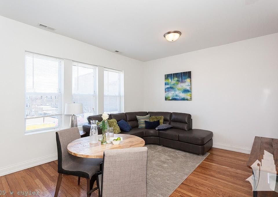 1st image of 4905 W Cuyler Ave #1822