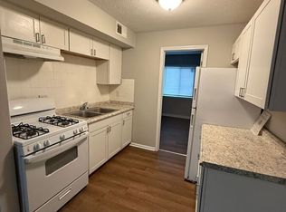 208 Lakeshore Dr #6, Lexington, KY 40502