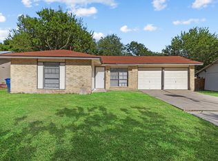 922 Saddlebrook Dr, San Antonio, TX 78245