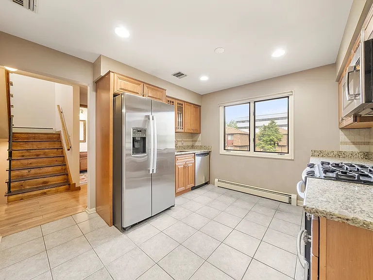 140 Allwood Rd #C — Photo 17