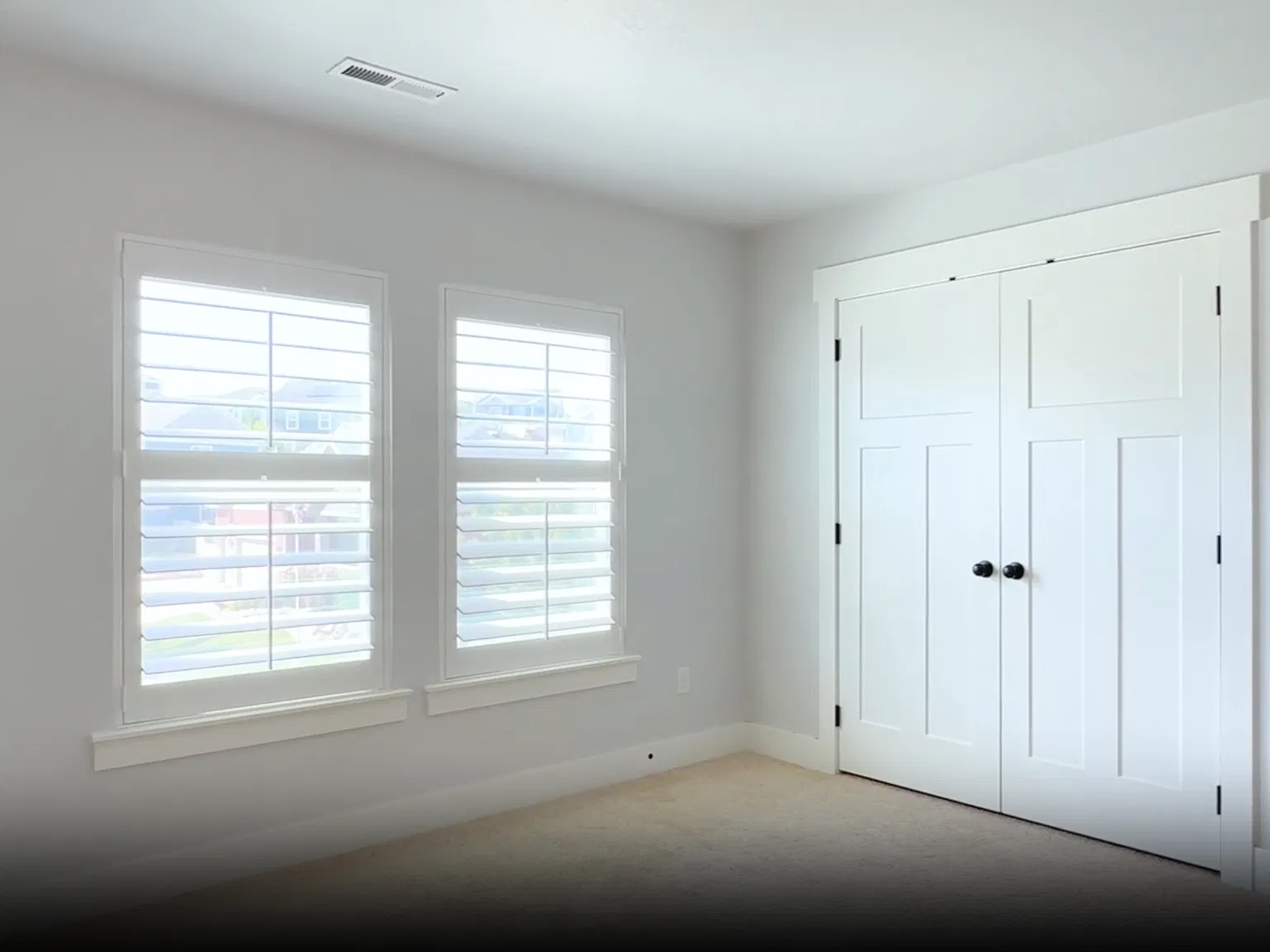 4 bed, 2.5 bath, 3291 sqft, $700 — Photo 3
