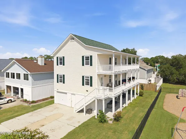 930 Riptide Lane, Carolina Beach, NC 28428