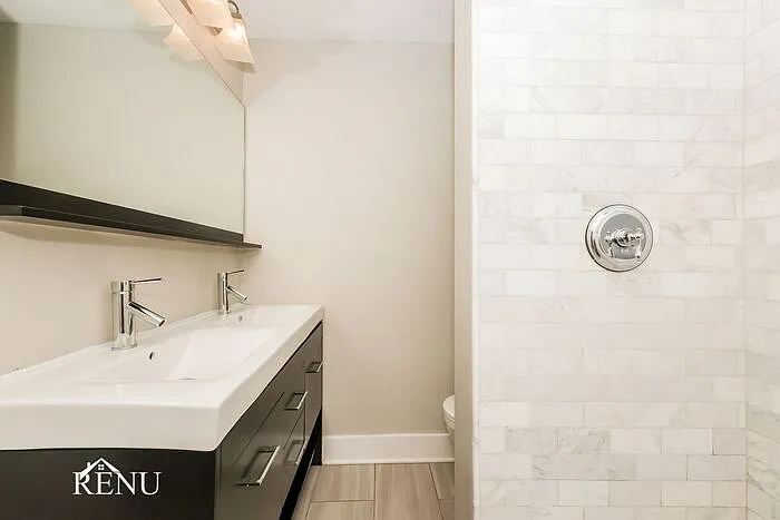 1012 Warren St — Photo 10