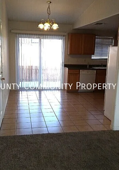 6589 Mission Ave — Photo 12