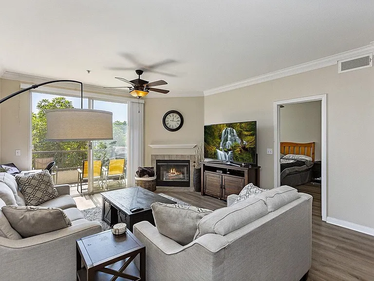 2250 Gill Village Way #911 — Photo 5