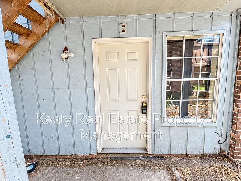 108 Meudon St #B