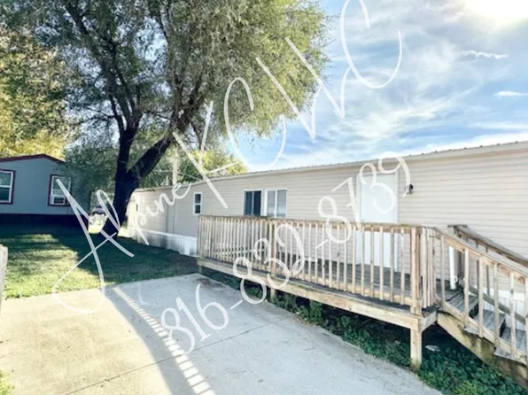 143 Countryside Ln, Saint Joseph, MO 64503