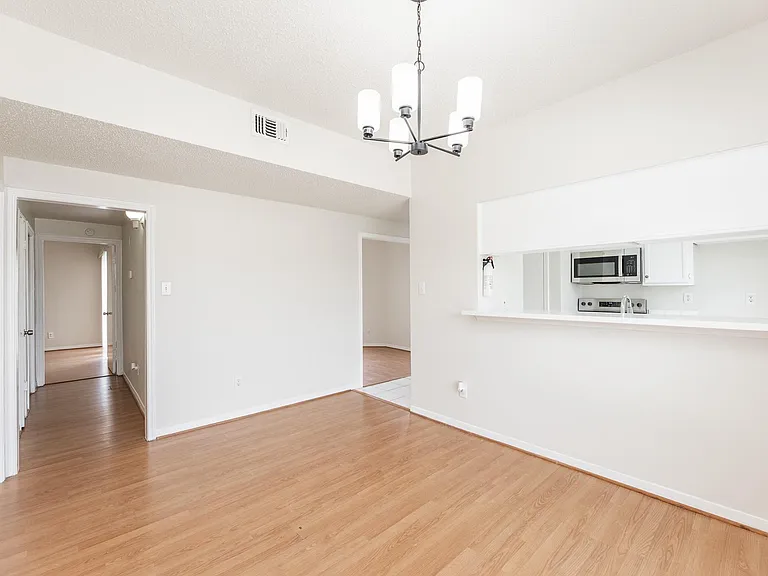 3742 Thistlemont Dr — Photo 20