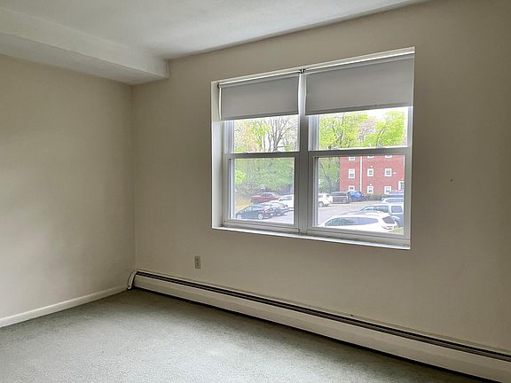 4th image of 449 Sea St #4A