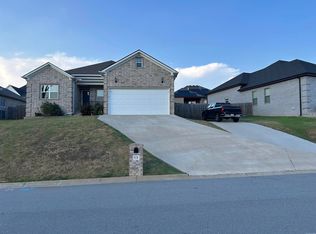 9138 Cliffside Dr, Sherwood, AR 72120