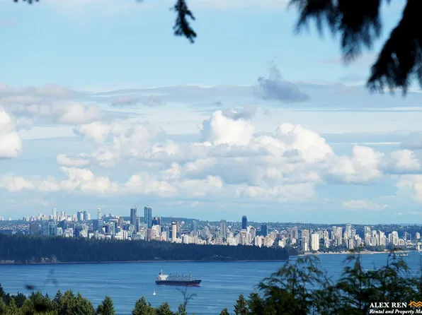 4408 Woodpark Rd, West Vancouver, BC V7S 2W4