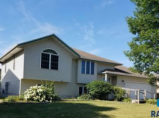 605 Kevin Dr, Tea, SD 57064