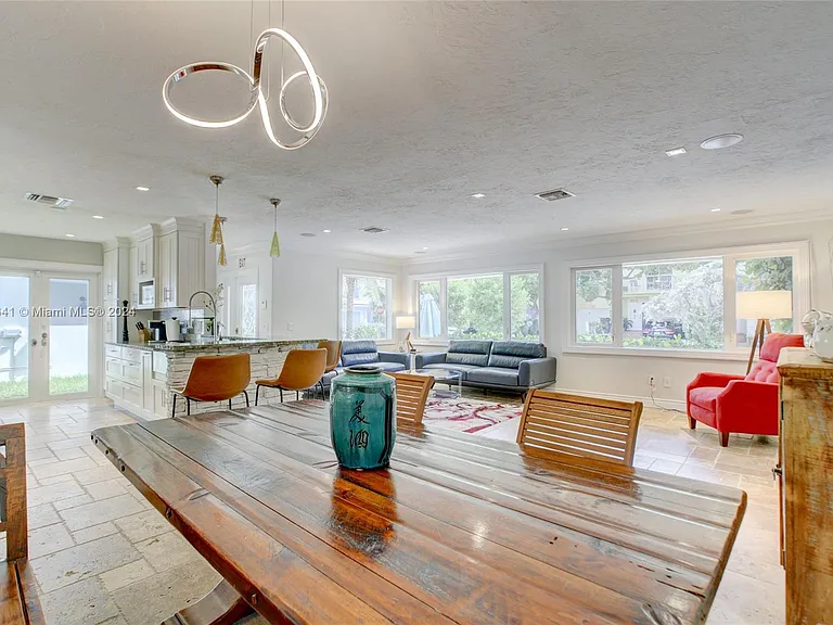 309 Oak St — Photo 27