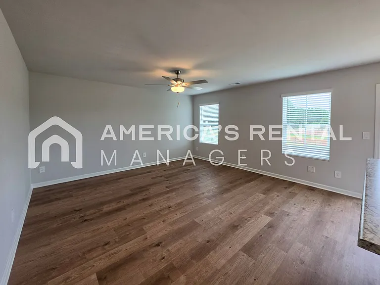 4115 Hudson Rd — Photo 17