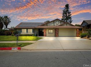 209 Silvertree Ln, Redlands, CA 92374