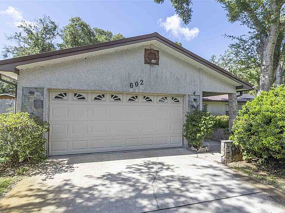 4th image of 602 Saint Augustine South Dr