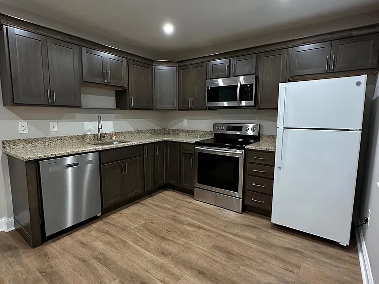 178 Elephant Rd — Photo 3