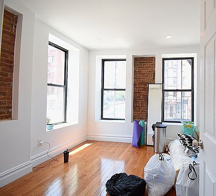 4th image of 71 W 106th St #1B