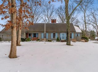 31 Hubbard St, Westerly, RI 02891