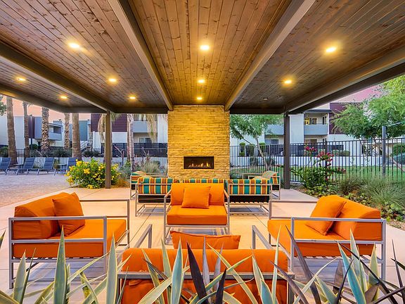 Scottsdale Gateway apartments community photo